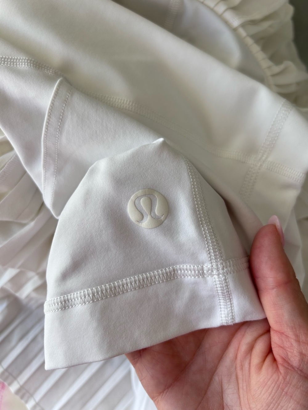 Lululemon Varsity High Rise Pleated Tennis Skirt | Size 8 - Picture 6 of 7